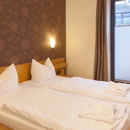 Ostseebad, Sellin, Ferienwohnung, Villa Baltic شقة *